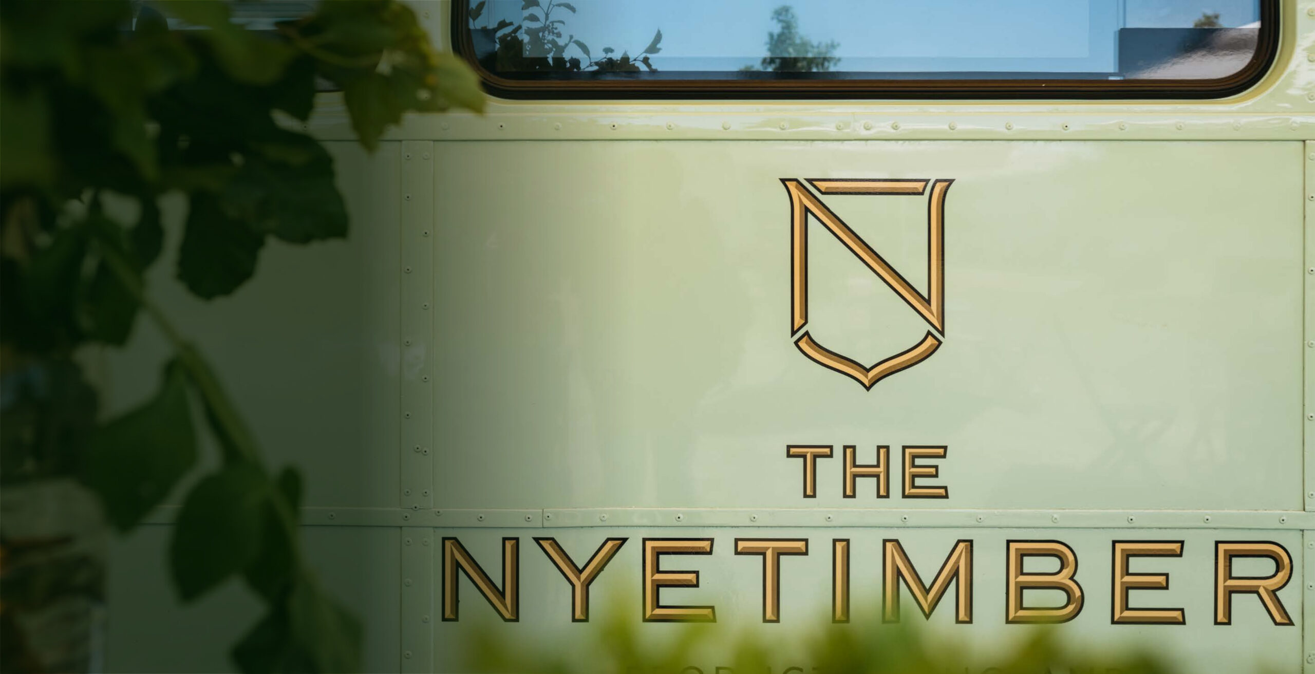 nyetimber-bus-0