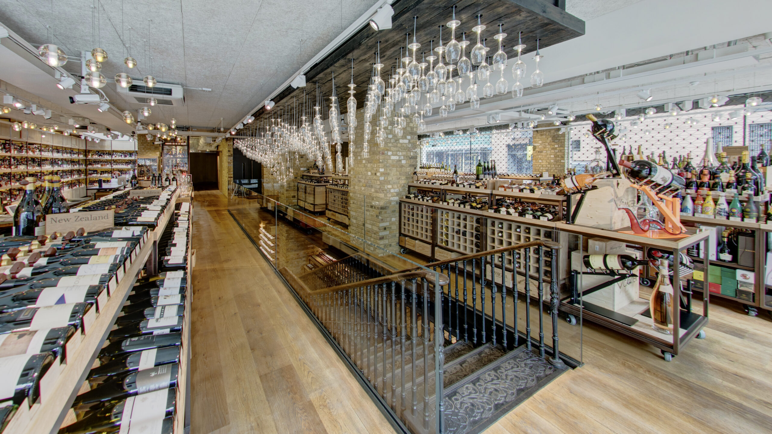 The hanging glass lighting feature_2