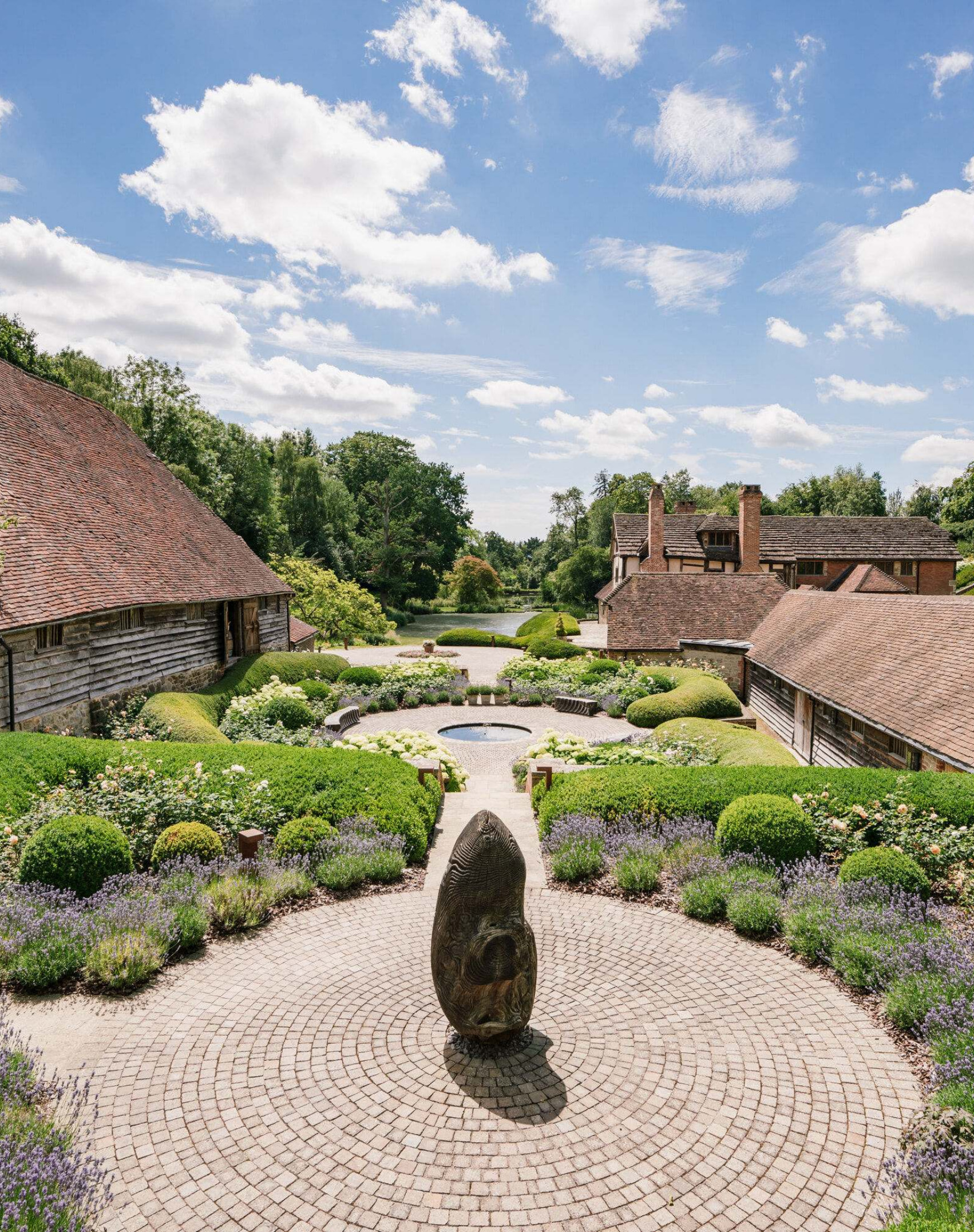 ウェスト・サセックス州に位置するナイティンバー・エステート