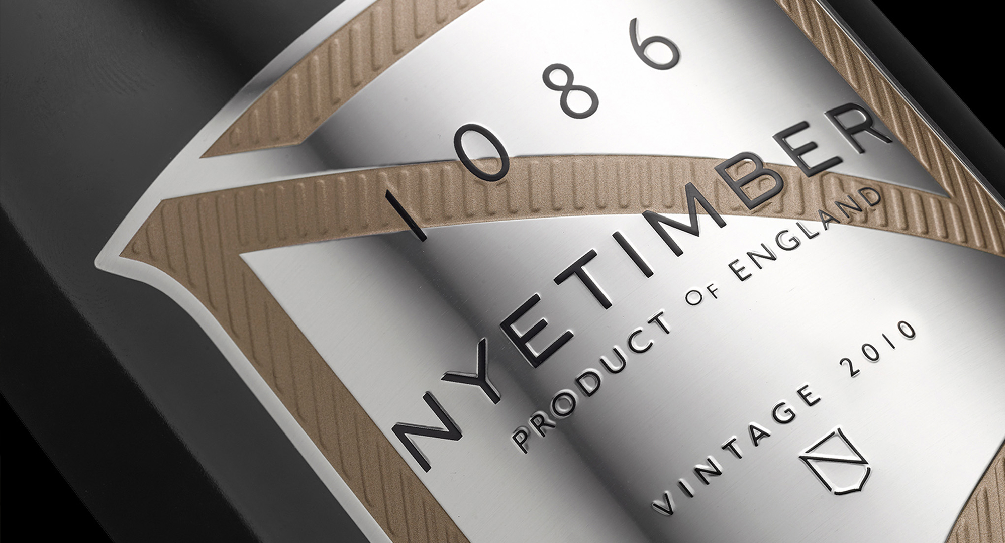 1086 by Nyetimber Battle of the Bubbles